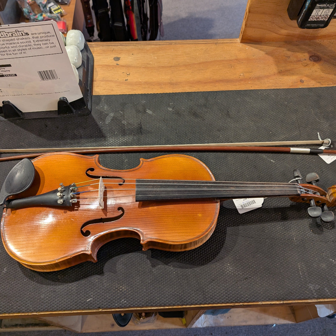 Secondhand Skylark Violin w/bow no case