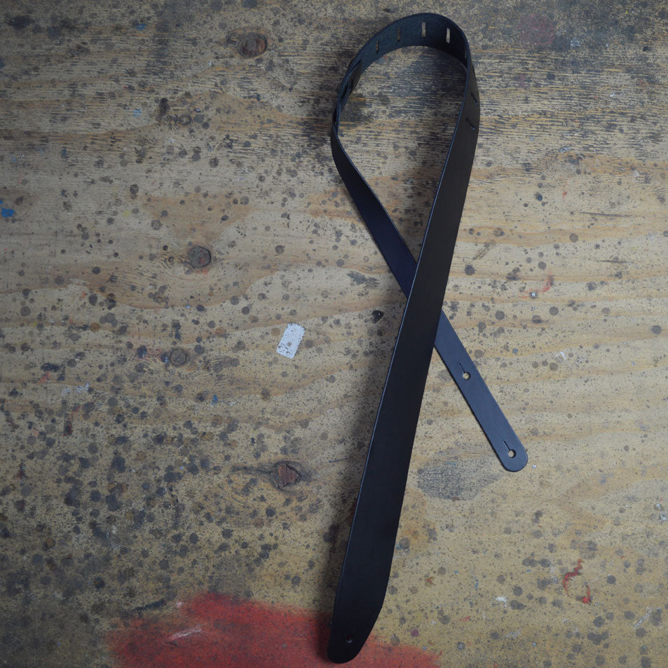 Colonial Leather BAV black solid hide guitar strap