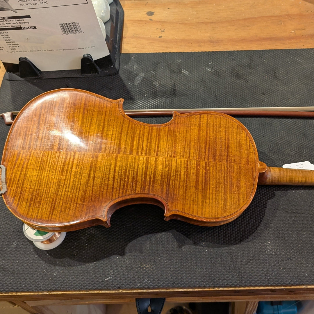 Secondhand Skylark Violin w/bow no case