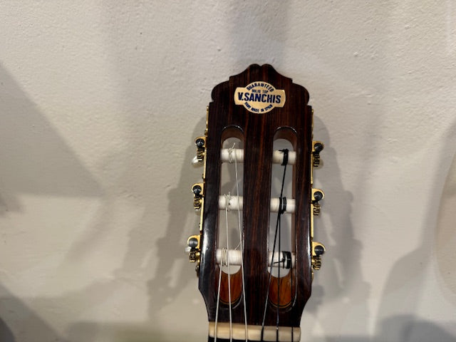 Vicente Sanchis Model 39 (1998) Hand Crafted Solid Top Classical Made in Spain