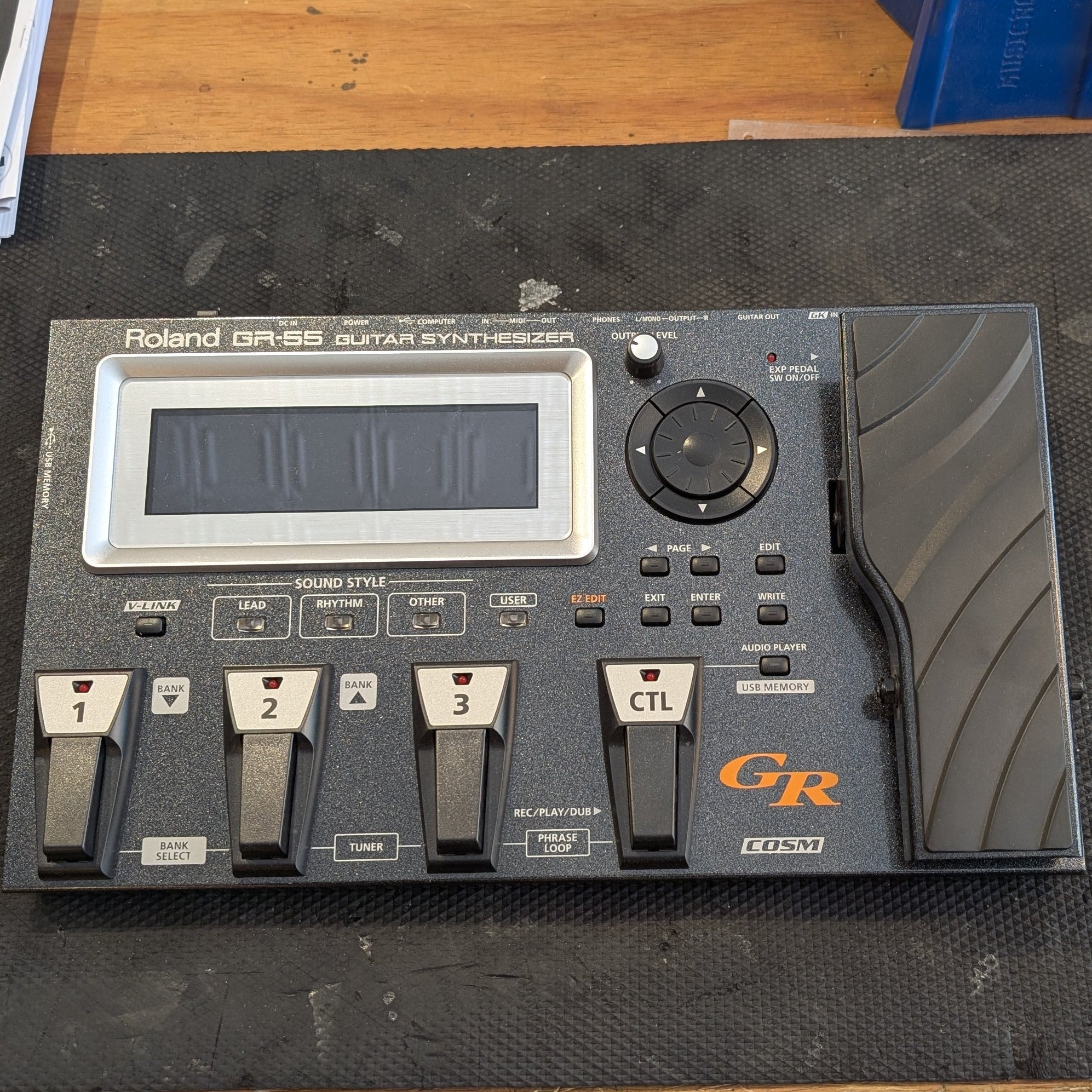 Secondhand Roland GR55 Guitar Synth + Pickup