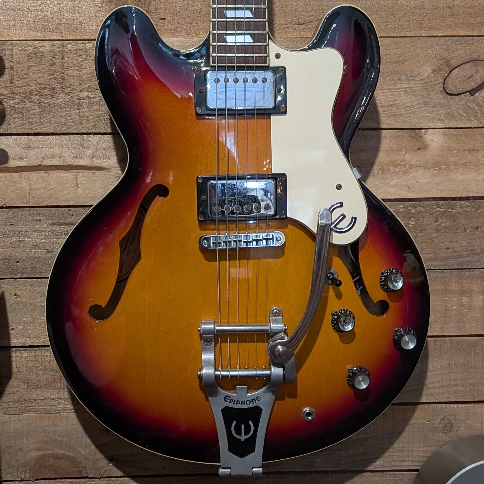 Secondhand MIK Epiphone Riviera Sunburst