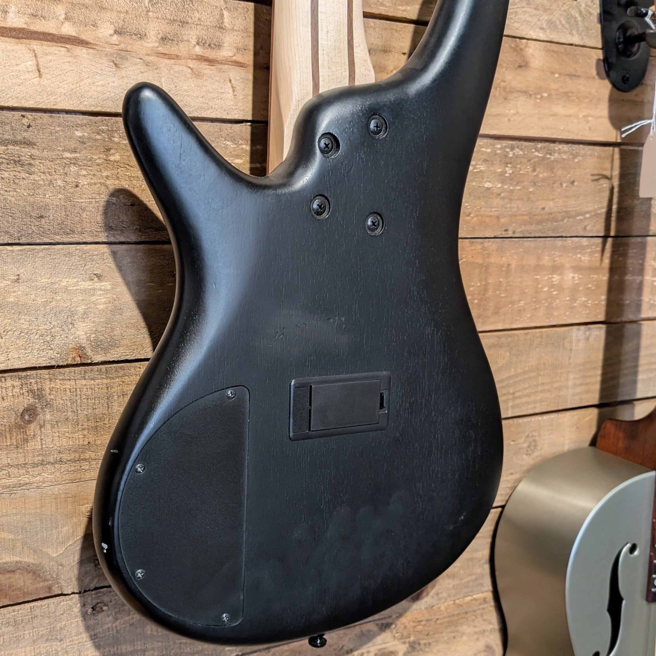 Secondhand Ibanez SR305EB 5 String Bass