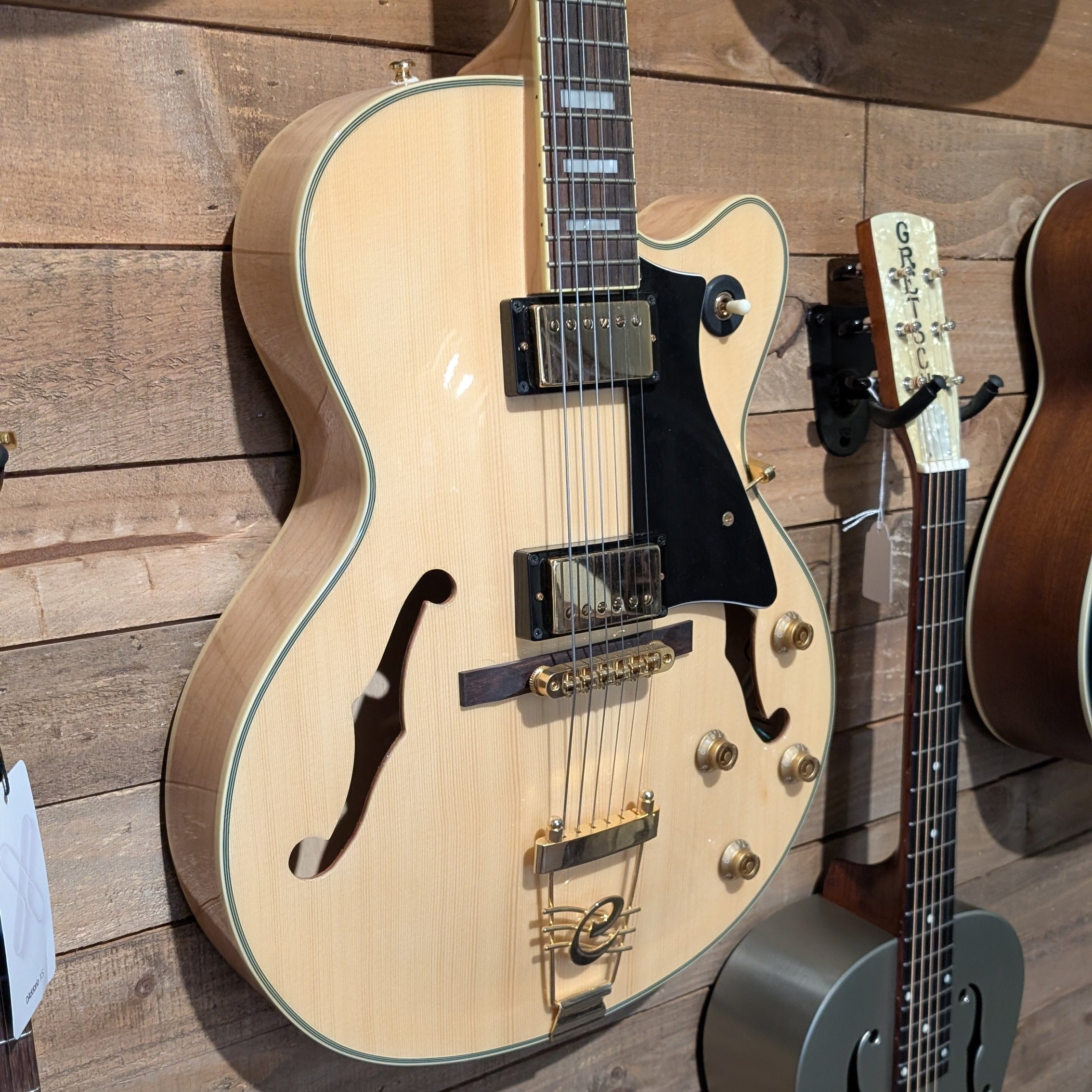 Secondhand Cort Yorktown Jazz Guitar