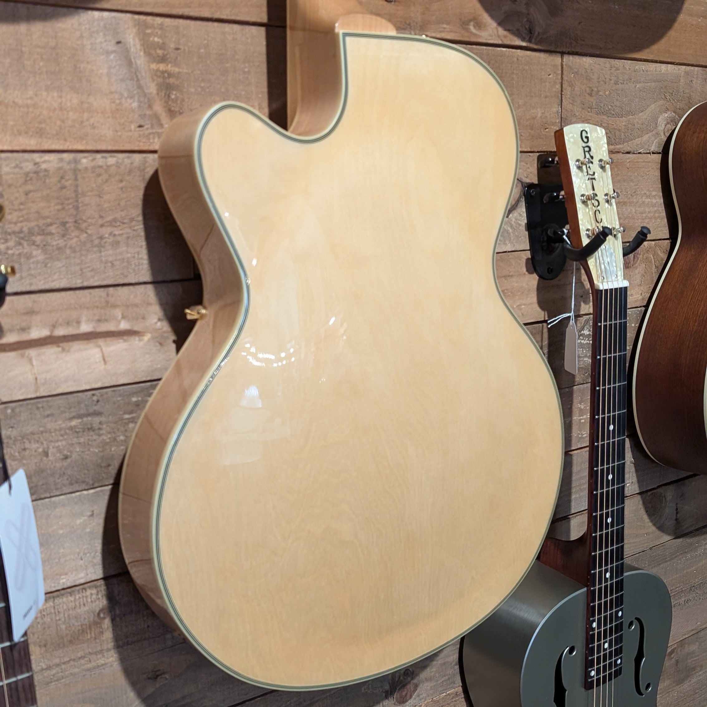 Secondhand Cort Yorktown Jazz Guitar