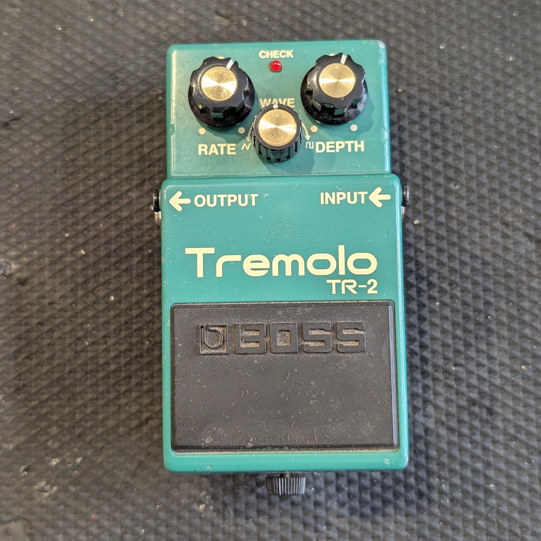 Secondhand BOSS Tremolo TR-2