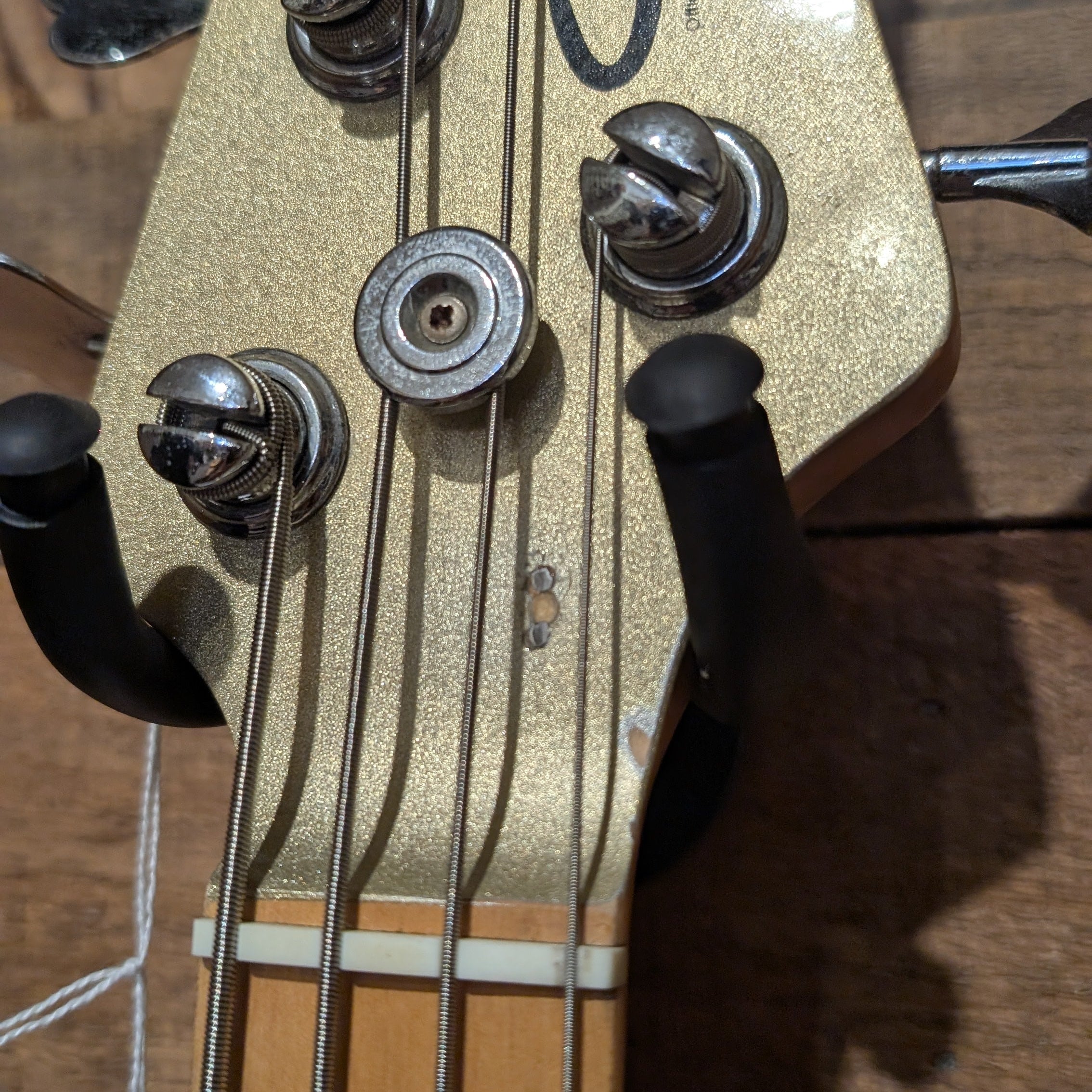 Secondhand OLP Stingray Bass Silver Sparkle
