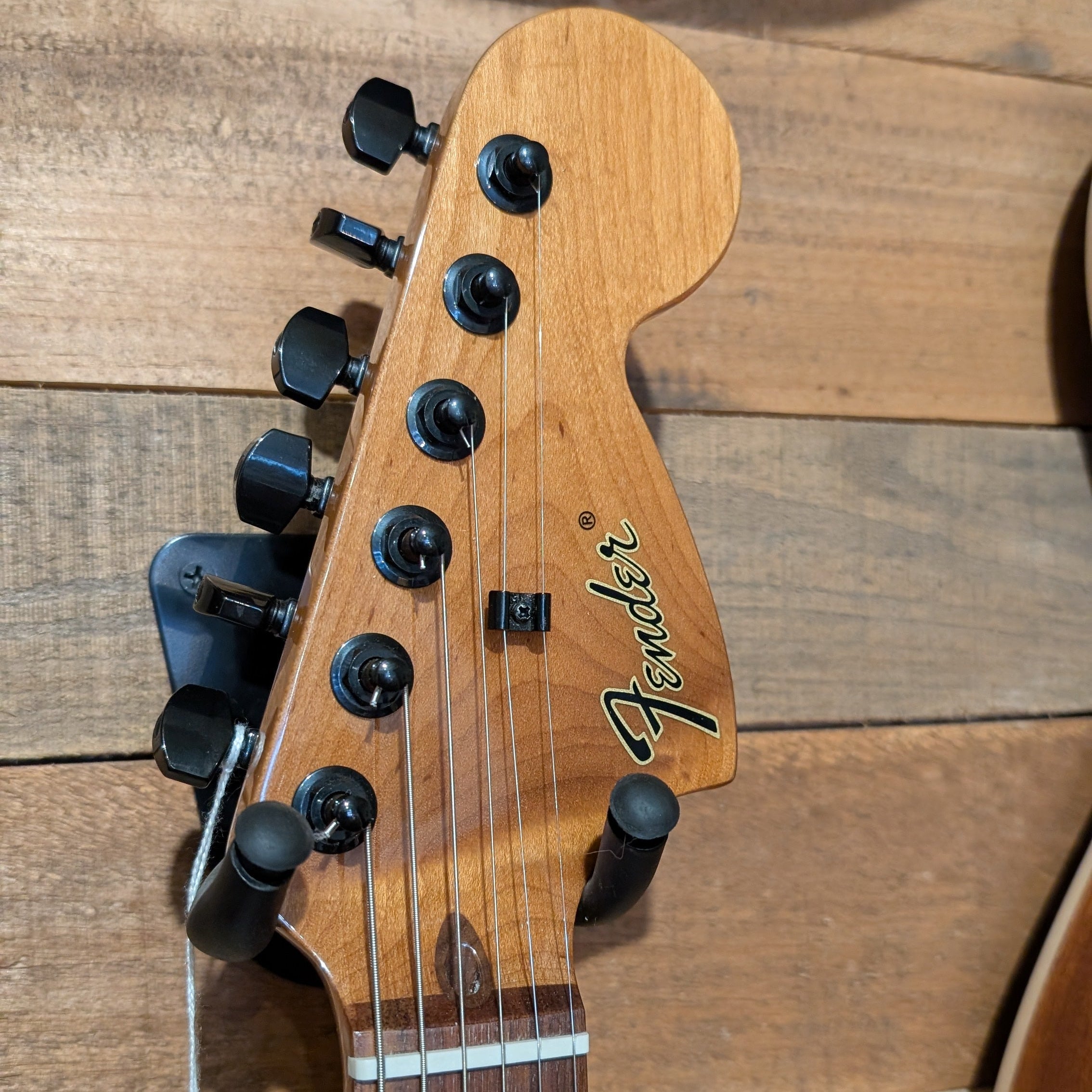 Secondhand Fender Tom Delonge Starcaster