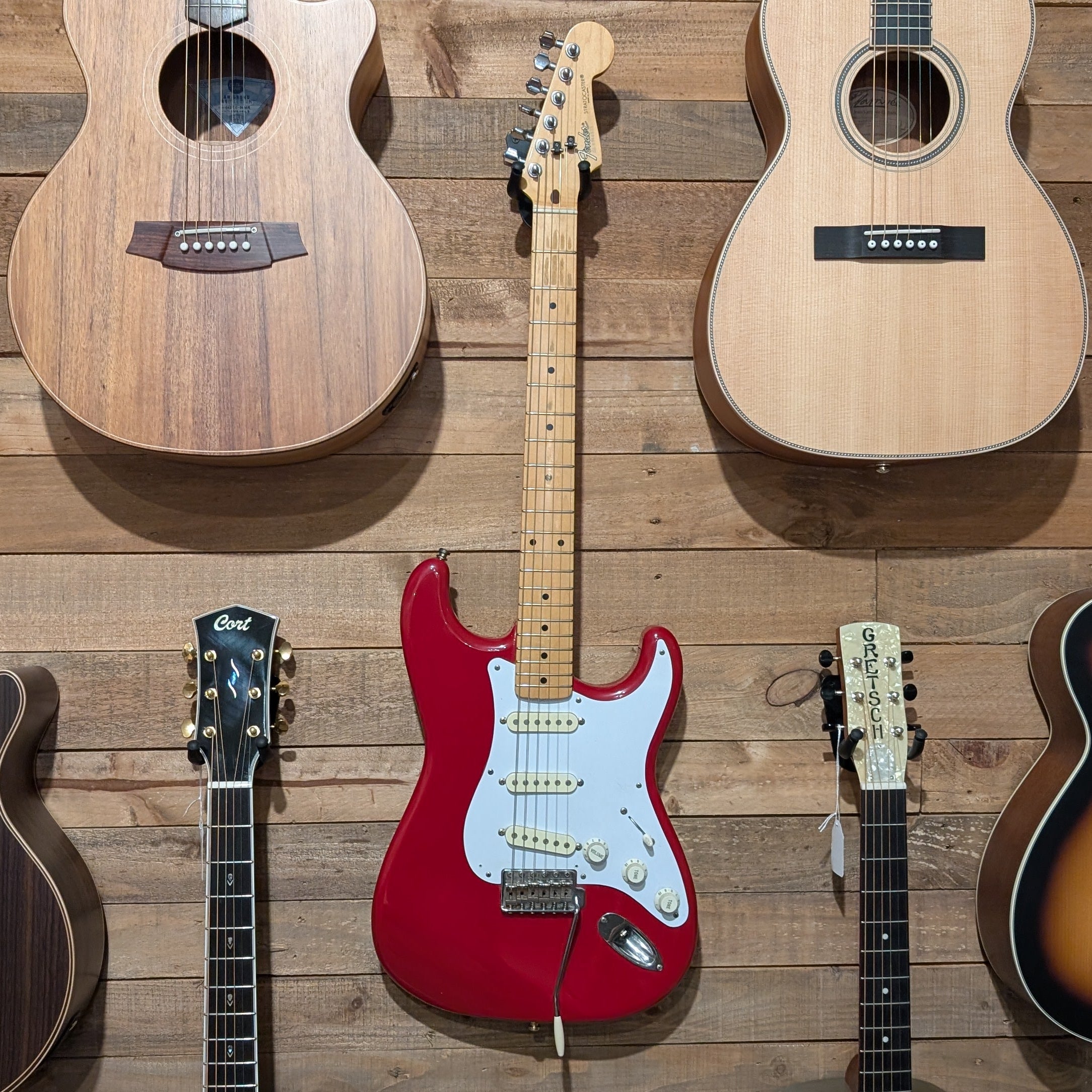 Secondhand MIJ Fender Stratocaster E Serial Red