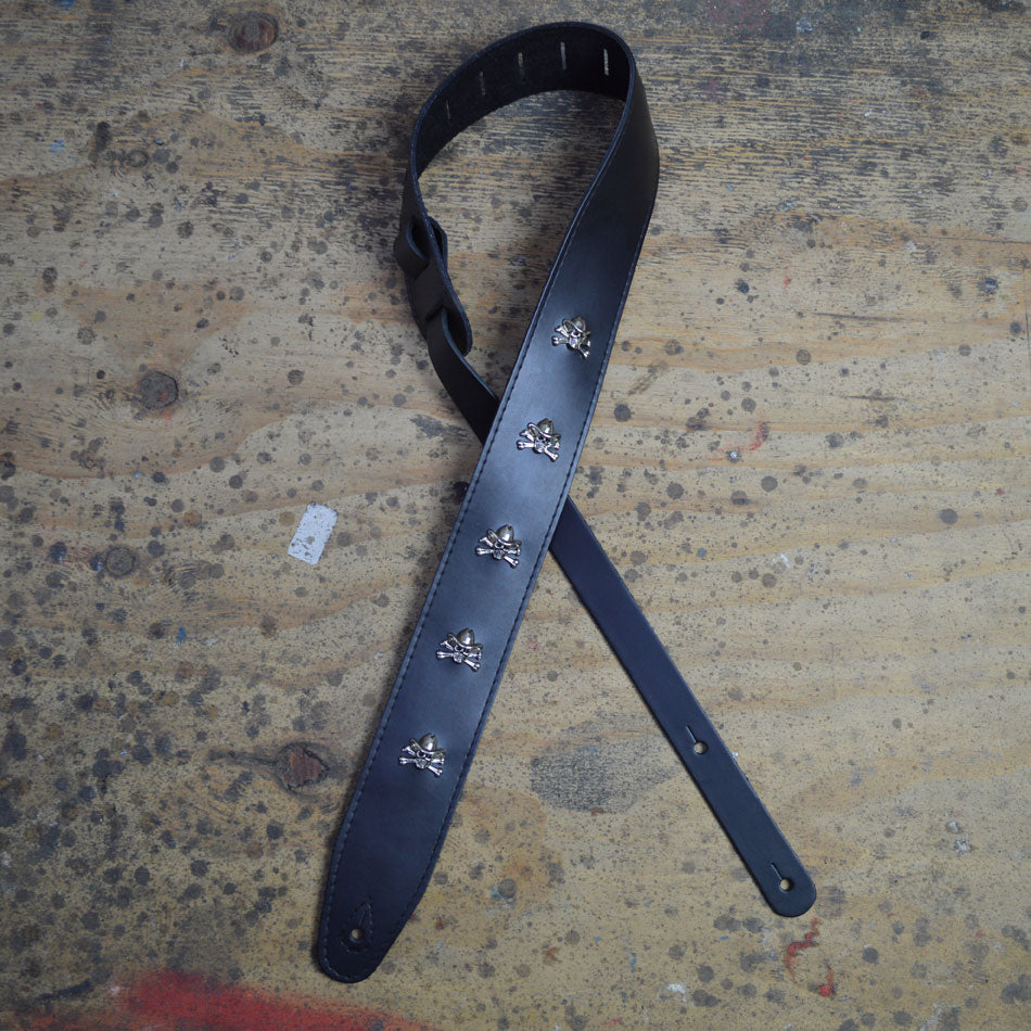Colonial Leather SOSM-04 skull and hat leather guitar strap