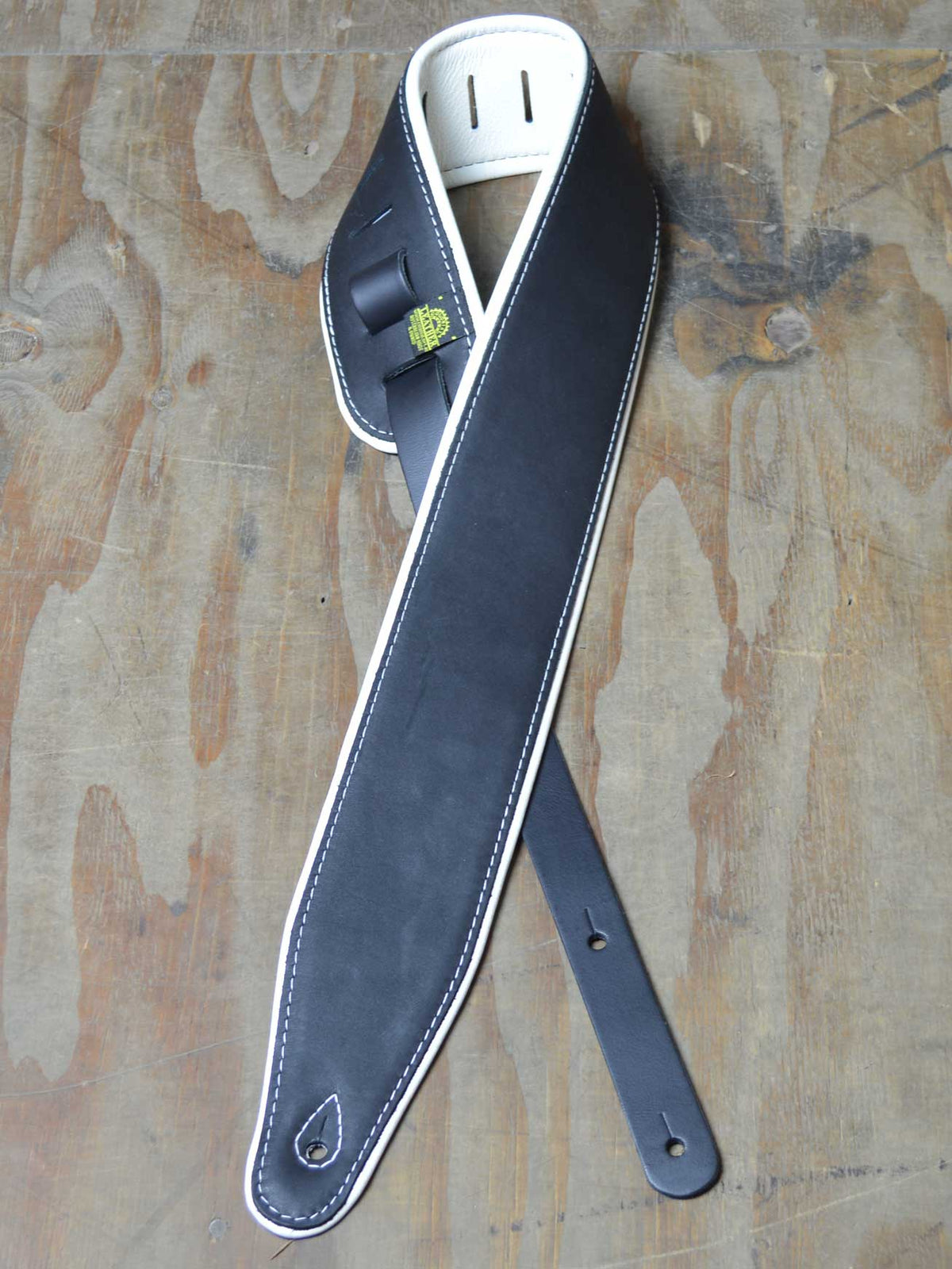 Colonial Leather SOUP30-BKWH black and white 3-inch padded leather guitar strap