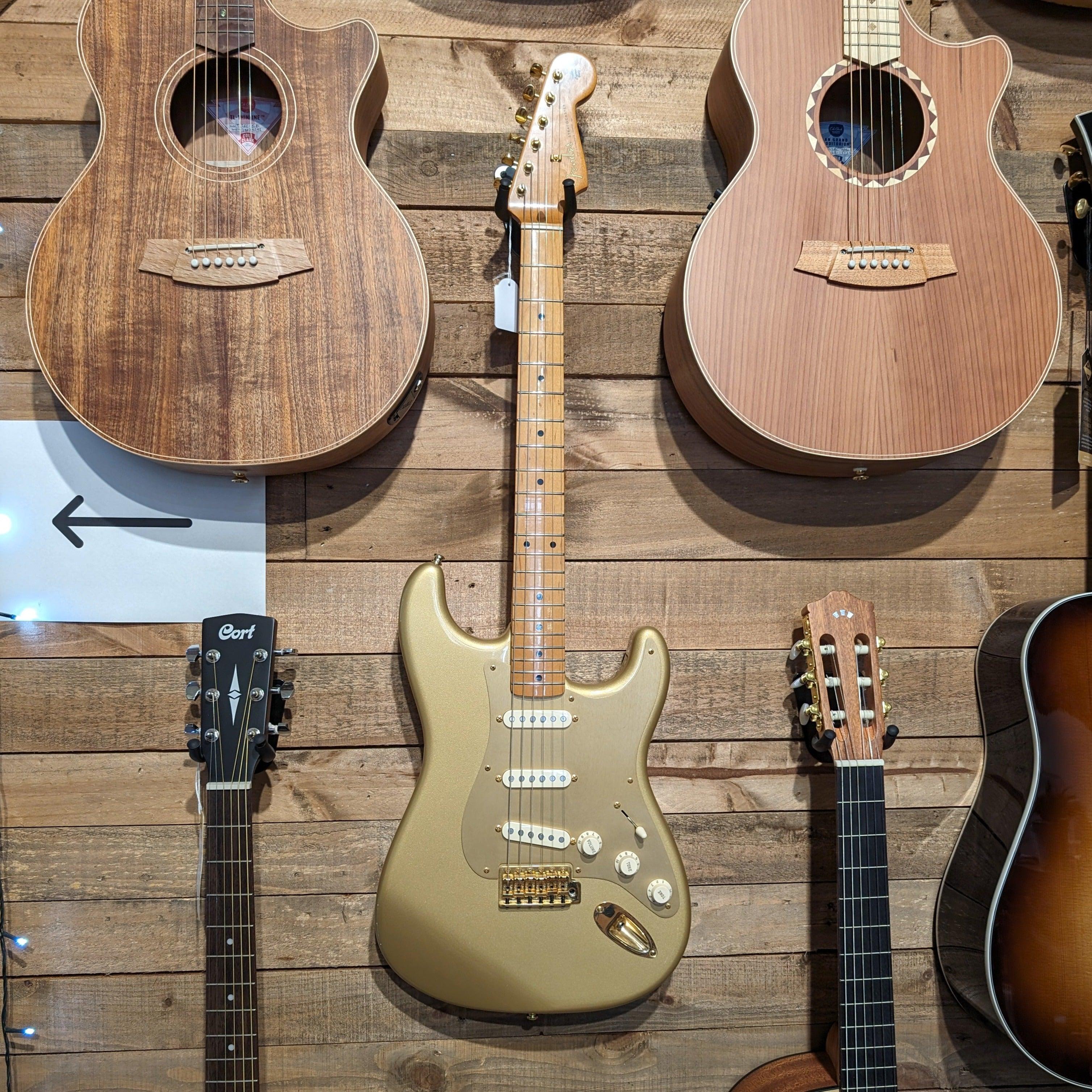 Secondhand Fender Stratocaster 50th Anniversary Aztec Gold MIM - Muso's Stuff