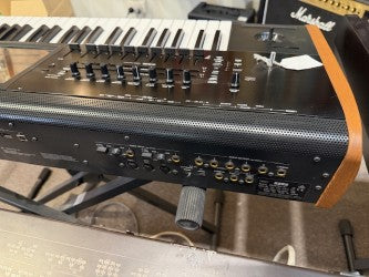 Secondhand KORG Kronos 2 61 Key Music Workstation